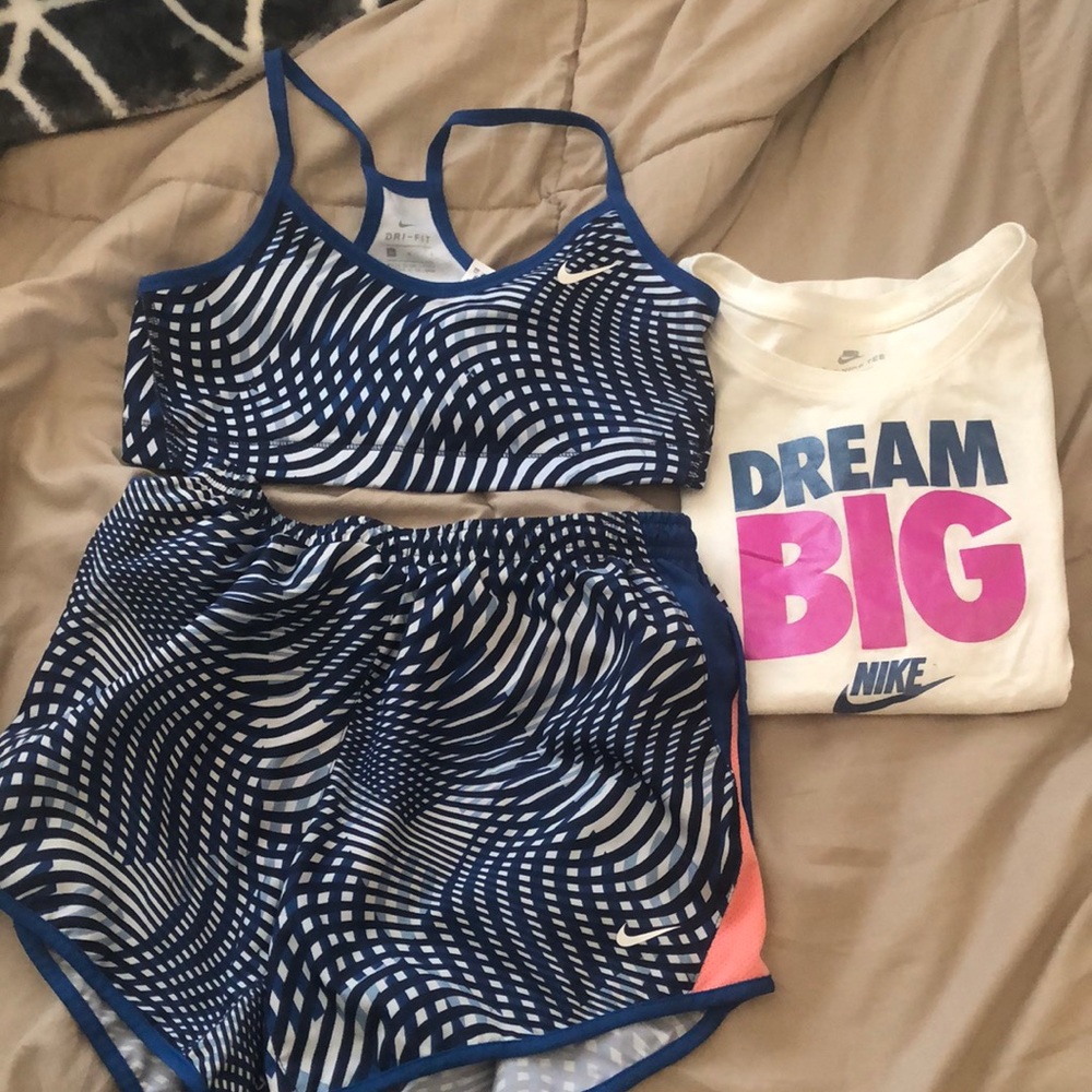 Girls Nike set size L(10-12) used